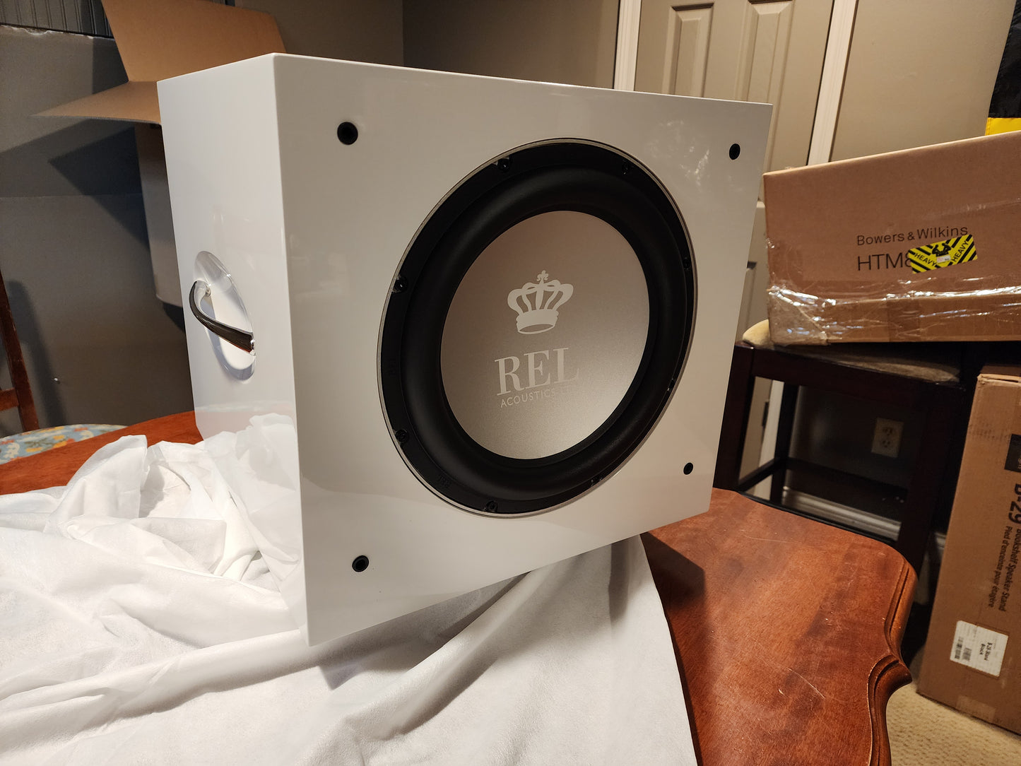 REL S/812 Powered Subwoofer - 800 Watts