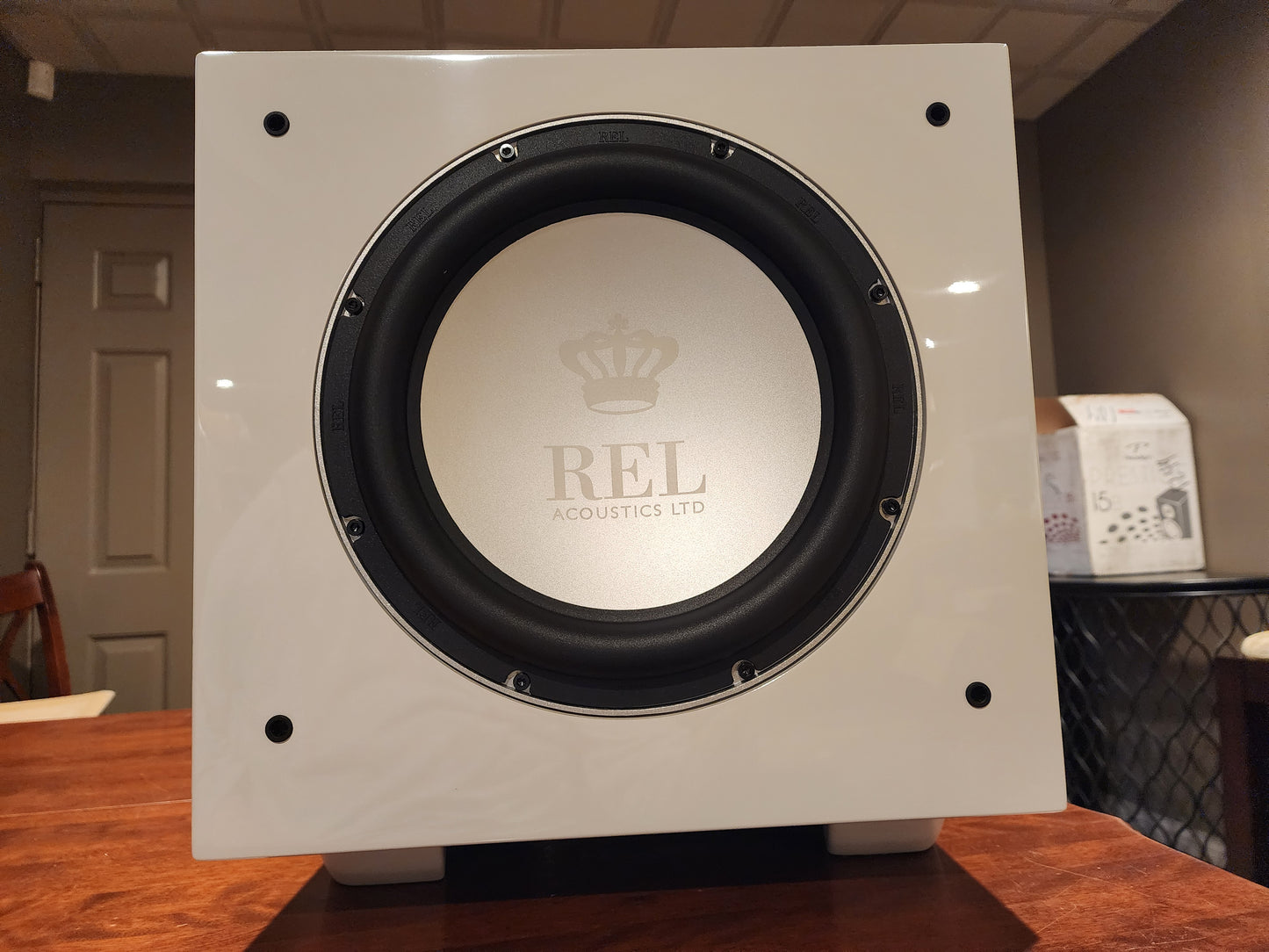 REL S/812 Powered Subwoofer - 800 Watts