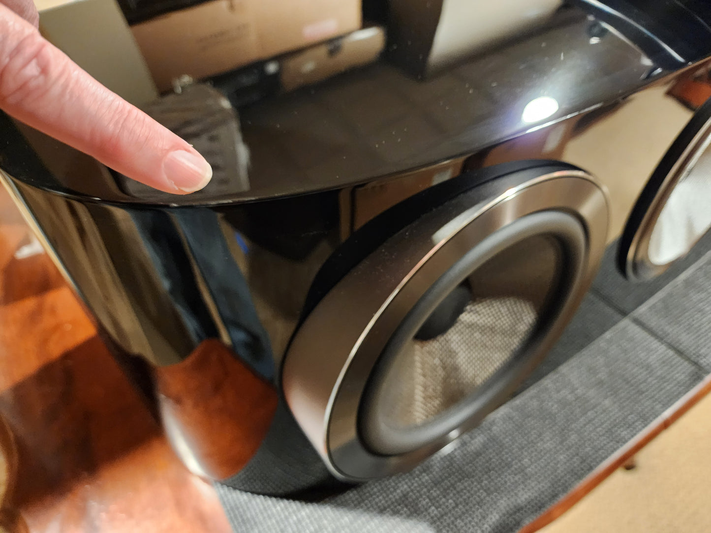 Bowers & Wilkins HTM81-D4 - Gloss Black (Used 9/10)