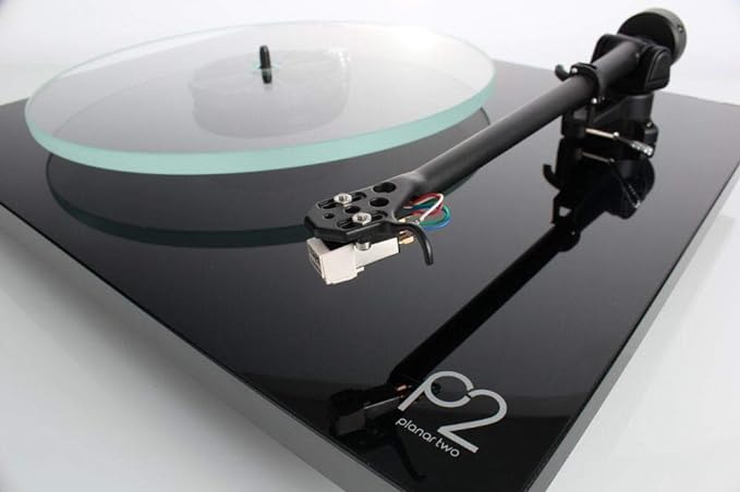 Rega Planar 2 Turntable with Pre-mounted Carbon MM Cartridge