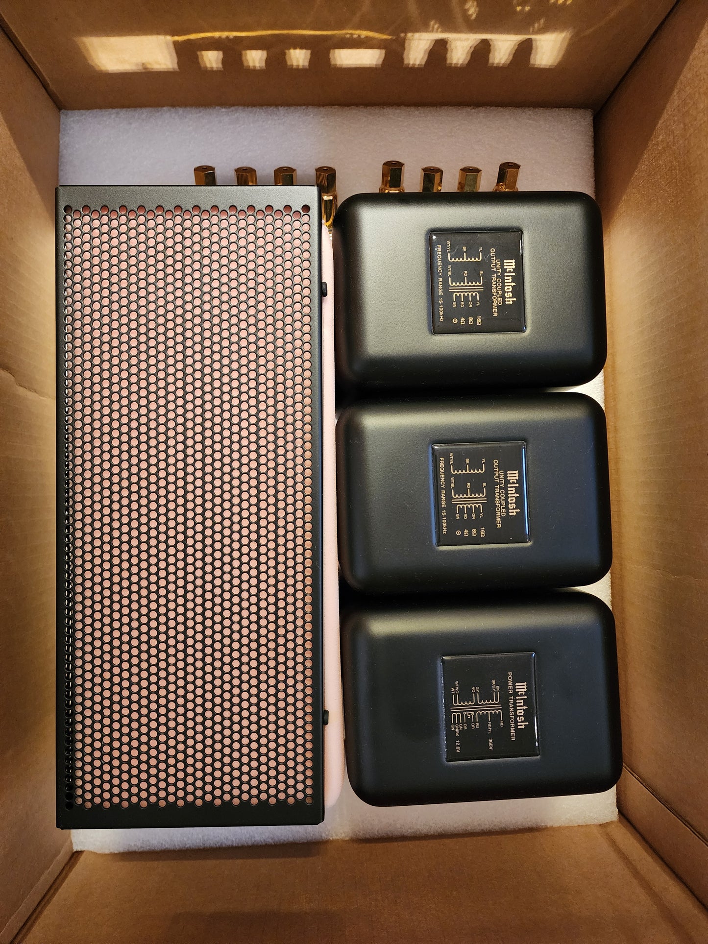 McIntosh MC275 2-Channel Vacuum Tube Amplifier Mk VI- Trade-in - 9.5/10