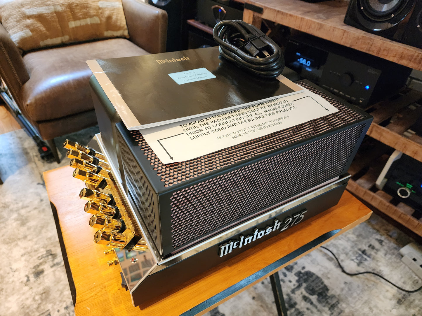 McIntosh MC275 2-Channel Vacuum Tube Amplifier Mk VI- Trade-in - 9.5/10