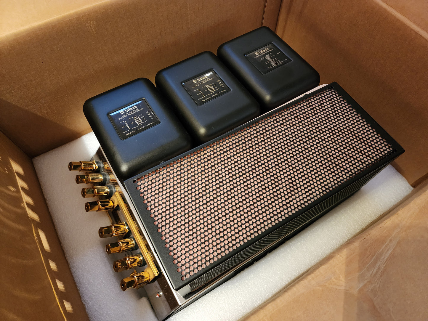 McIntosh MC275 2-Channel Vacuum Tube Amplifier Mk VI- Trade-in - 9.5/10