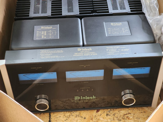 McIntosh MC207 7-Channel 200 Watt Solid State Amplifier