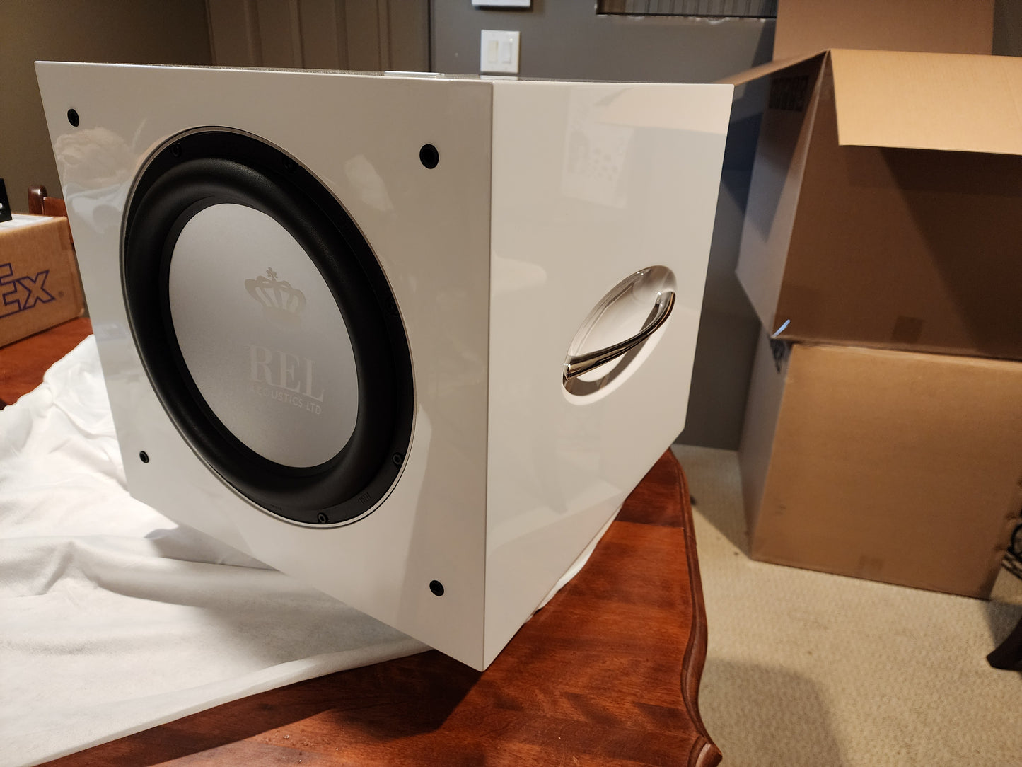 REL S/812 Powered Subwoofer - 800 Watts